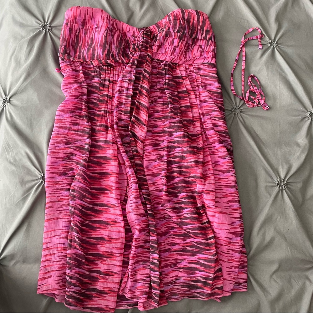 Express strapless dress in pink print size 12.